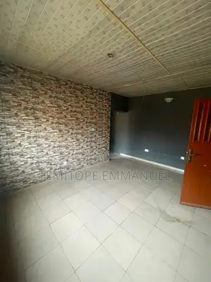 Furnished Mini Flat in Shasha for rent