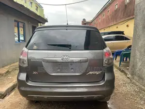 Toyota Matrix XR Hatchback AWD (1.8L 4cyl 4A) 2006 Gray
