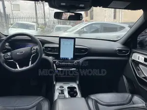 Ford Explorer 2021 Black