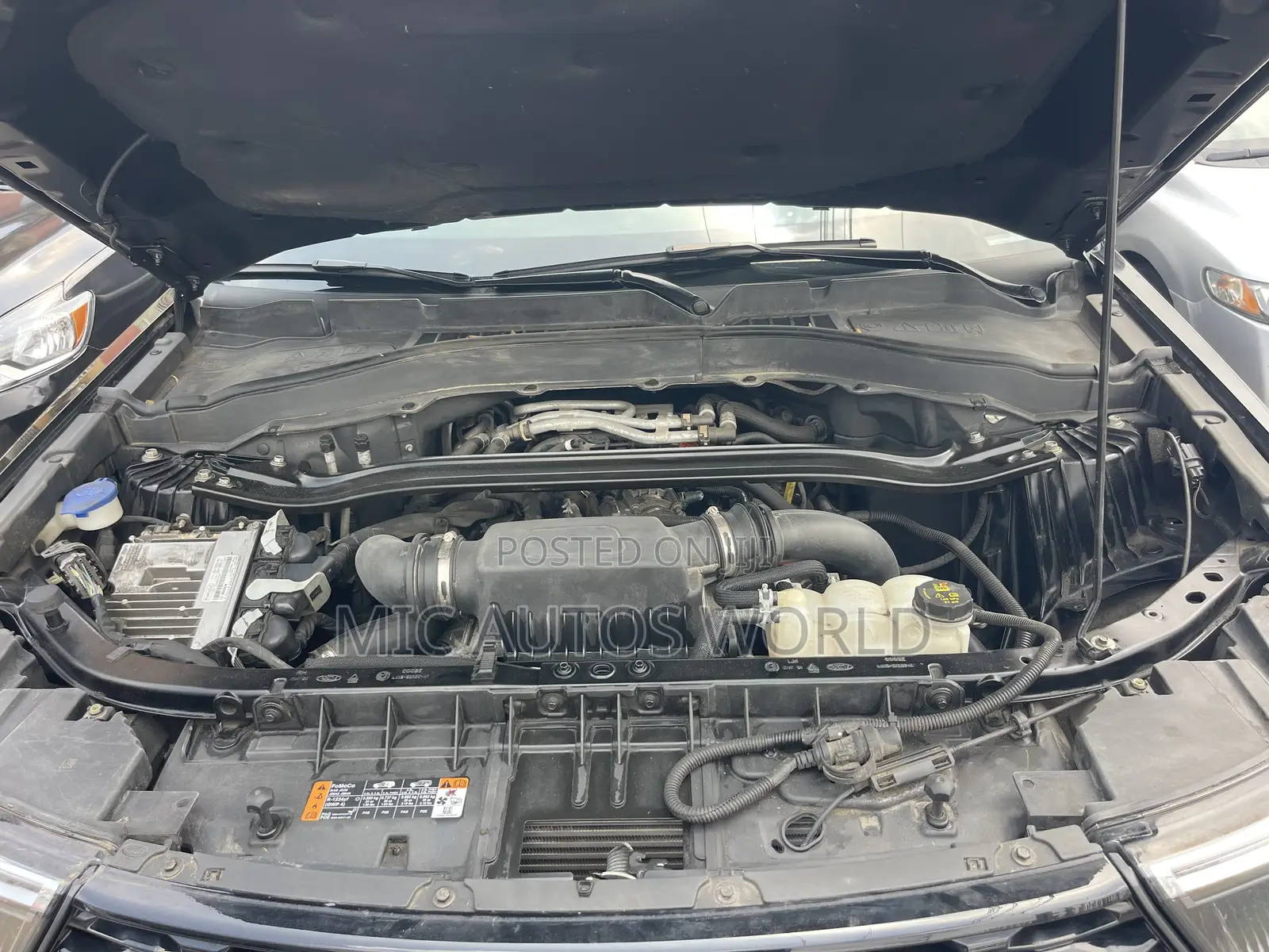 Ford Explorer 2021 Black