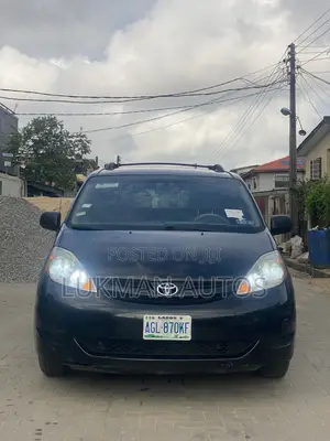 Toyota Sienna LE 2009 Black