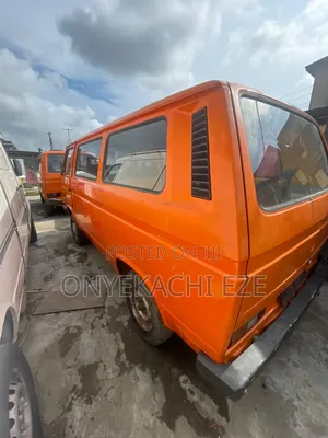 Volkswagen Transporter 2003 Orange