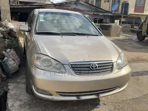 Toyota Corolla CE 2005 Gold