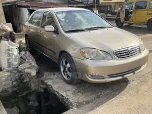 Toyota Corolla CE 2005 Gold