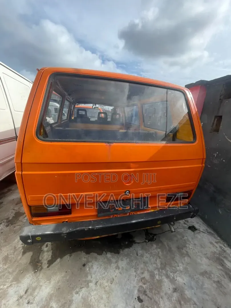 Volkswagen Transporter 2003 Orange