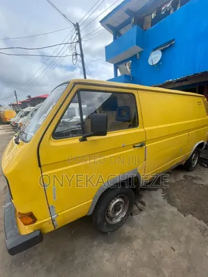 Volkswagen Transporter 2003 Yellow