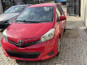 Toyota Yaris LE Hatchback 5dr 2012 Red