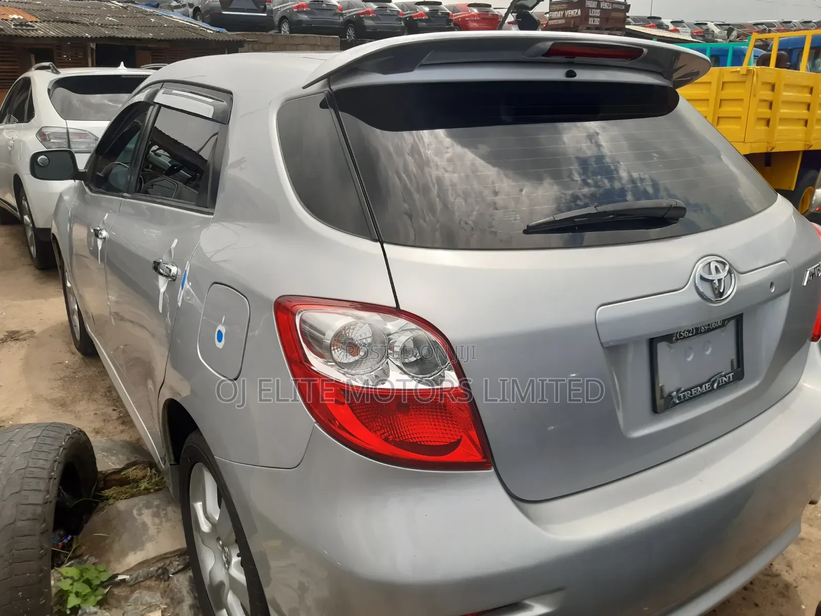Toyota Matrix 2011 Silver