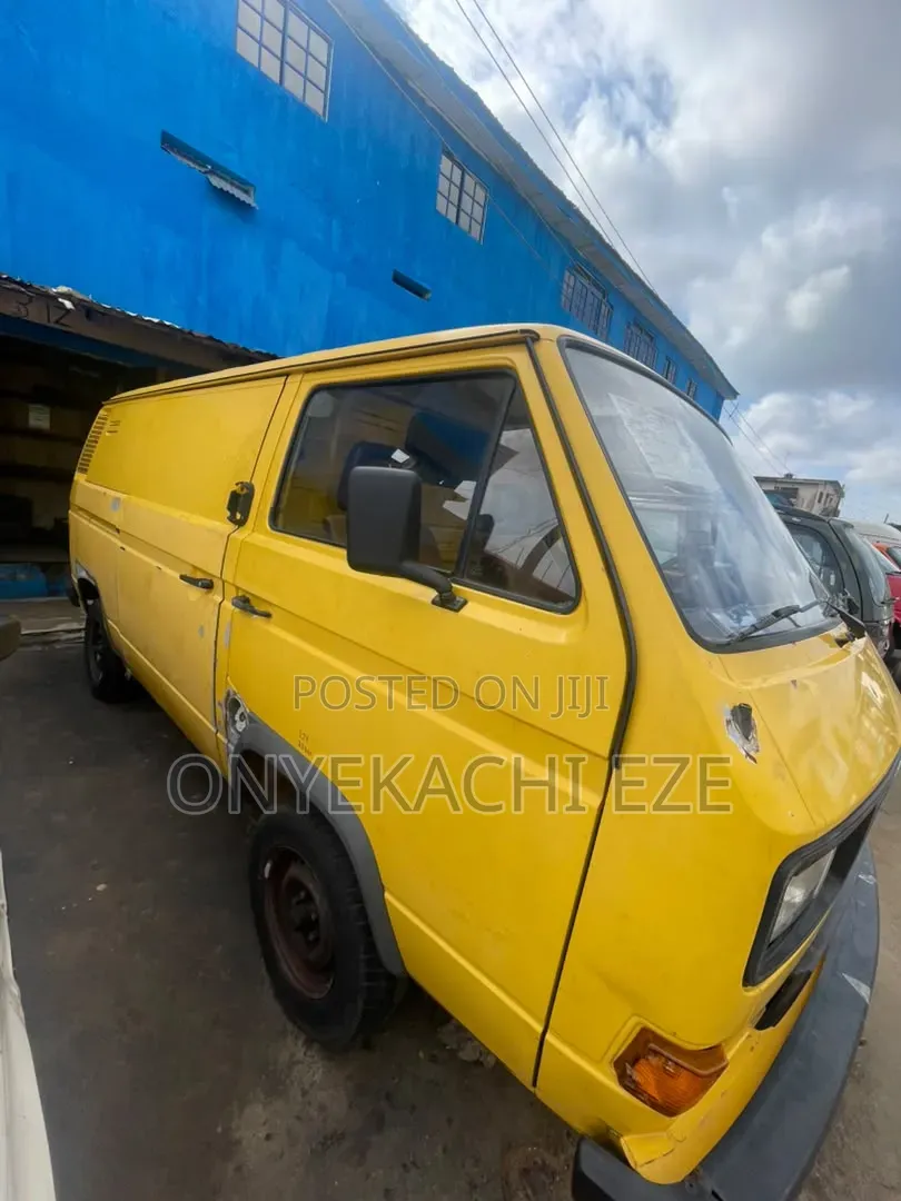 Volkswagen Transporter 2003 Orange