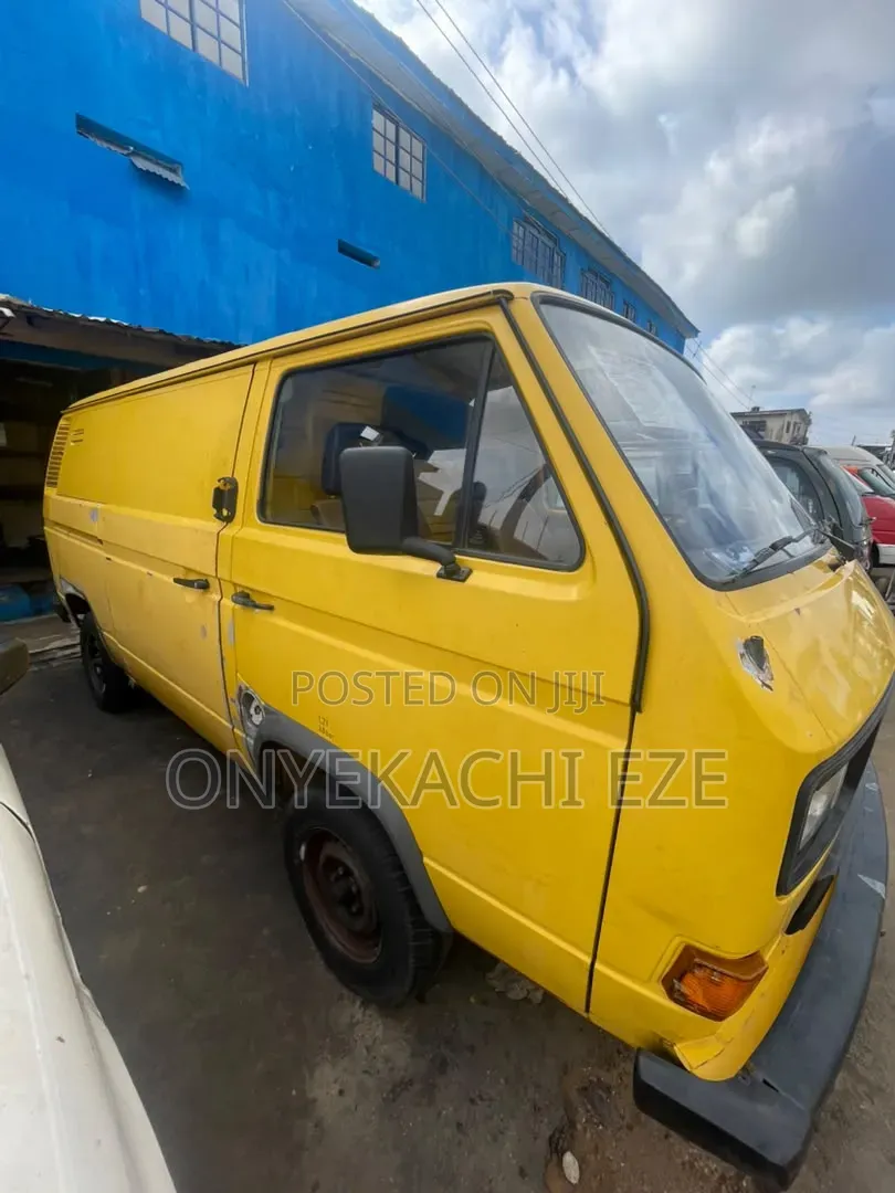 Volkswagen Transporter 2003 Orange