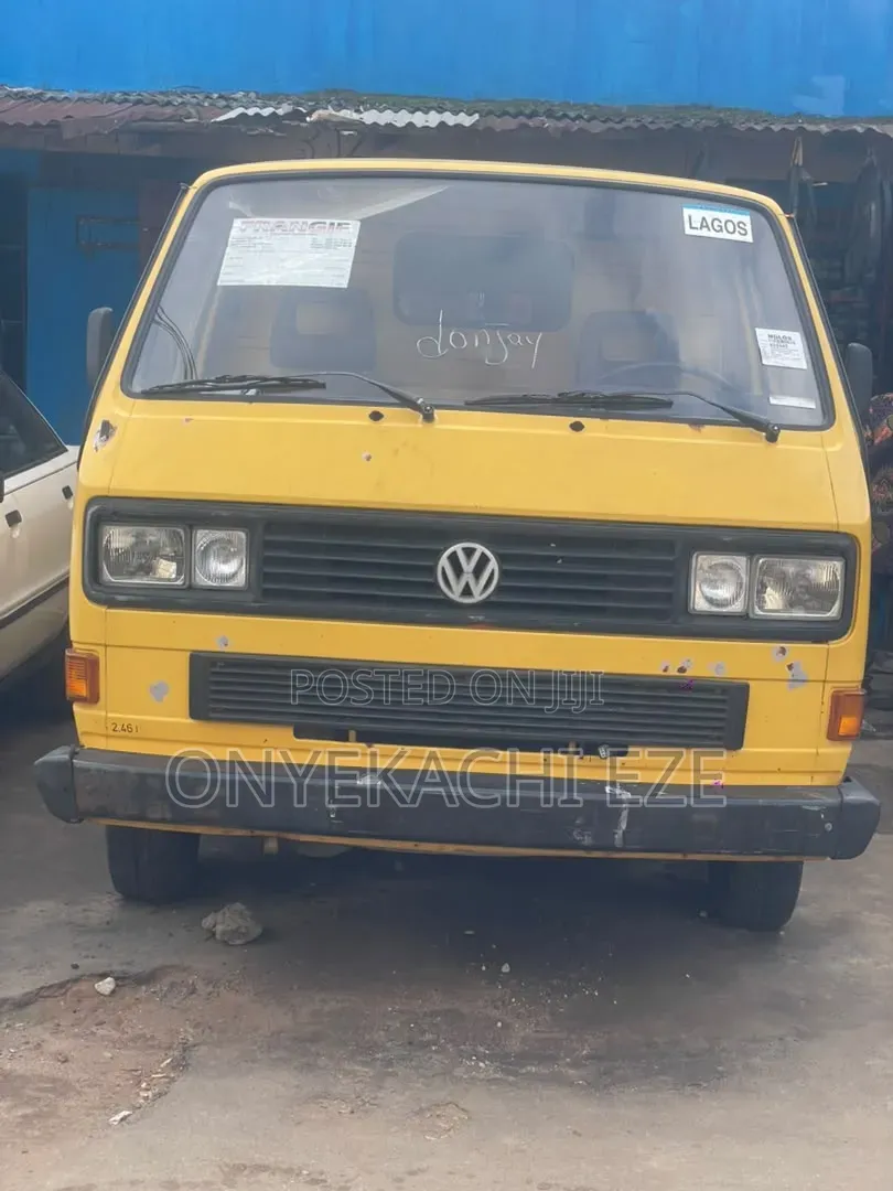 Volkswagen Transporter 2003 Orange