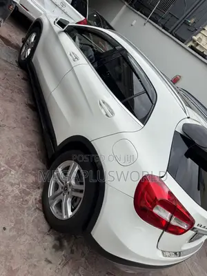 Mercedes-Benz GLA 250 2016 White