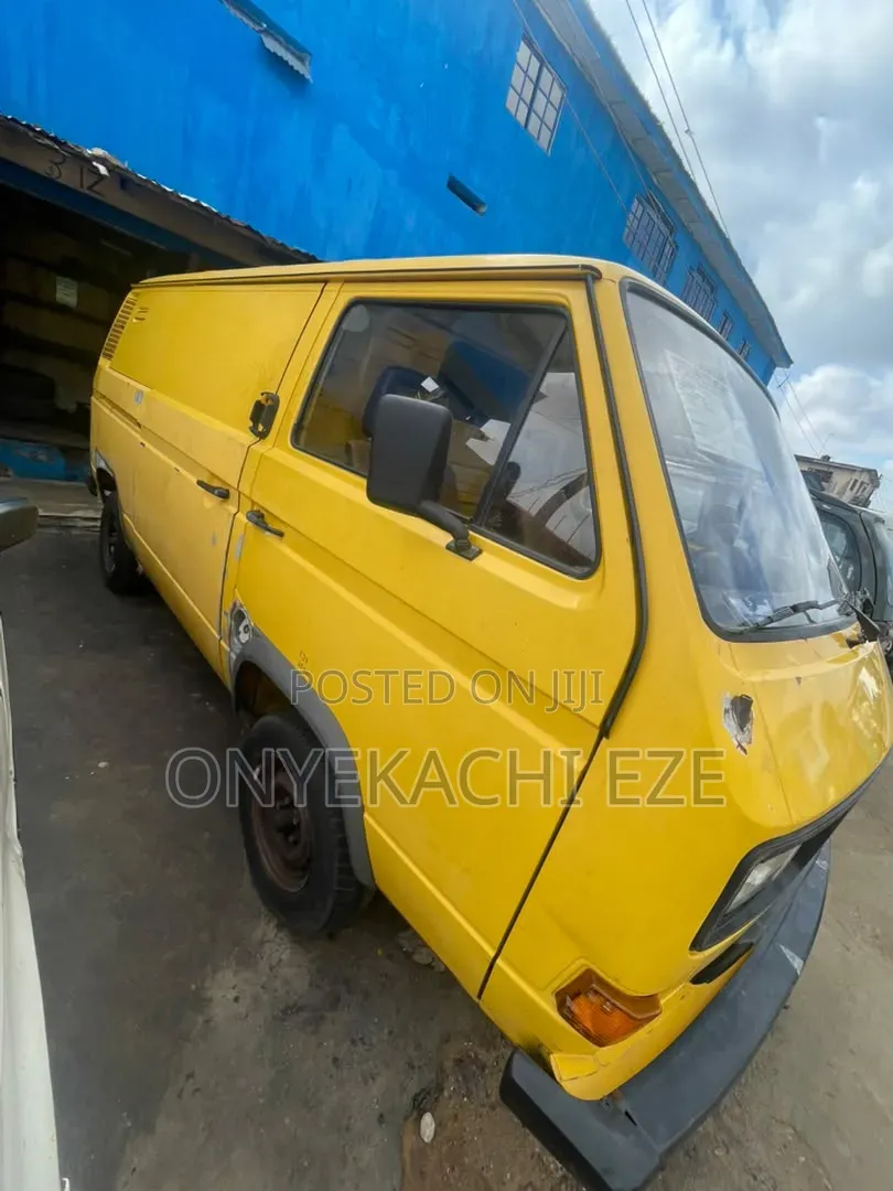 Volkswagen Transporter 2003 Orange