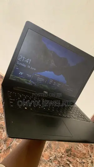Laptop Dell Inspiron 15 3567 4GB Intel Celeron HDD 1T