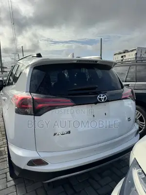 Toyota RAV4 2016 White