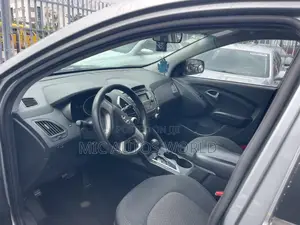 Hyundai Tucson 2011 Silver