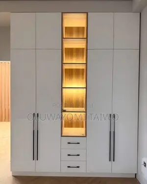 8ft by 6 Ft Wardrobe