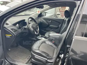 Hyundai Tucson 2011 Black