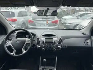 Hyundai Tucson 2011 Black