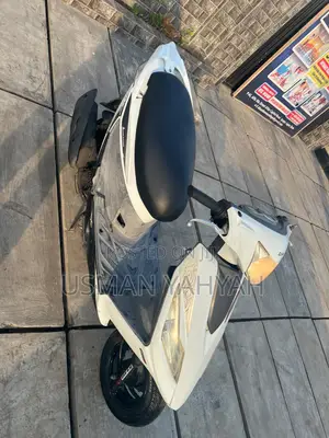SYM Fnx 125 2024 White