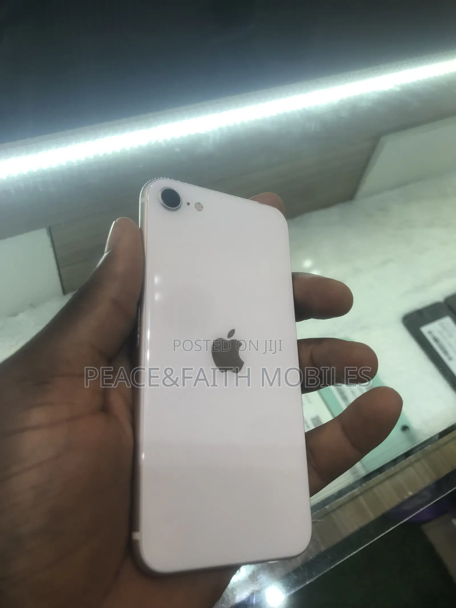 Apple iPhone SE 128 GB White