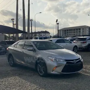 Toyota Camry 2017 Silver