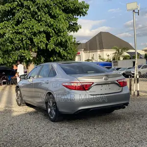 Toyota Camry 2017 Silver