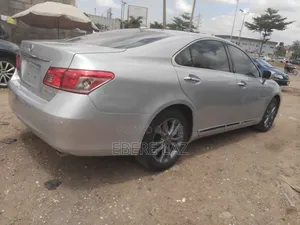 Lexus ES 2012 Silver