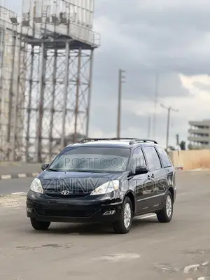 Toyota Sienna 2010 Black