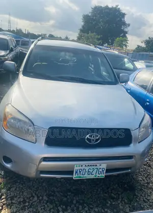Toyota RAV4 2010 Silver