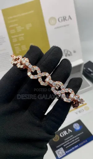 VVS Moissanite Diamond Infinity Link Bracelet in Store