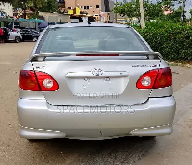 Toyota Corolla 2004 Silver