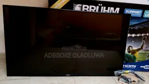 Bruhm Led Smart Tv 49inch (Broken Screen)