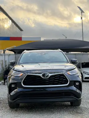 Toyota Highlander XLE 2021 Black