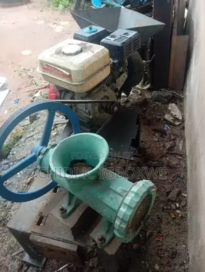 Feed Pelleting Machine and Grinder