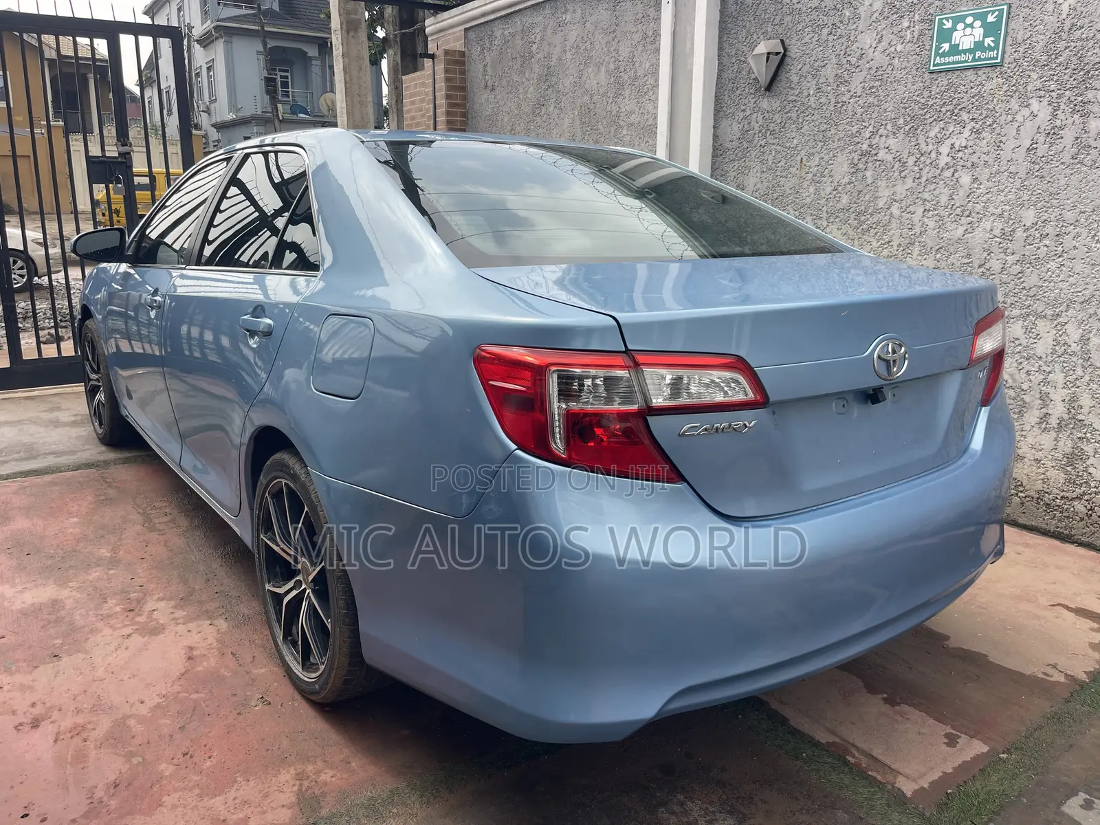 Toyota Camry 2012 Blue