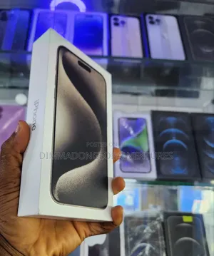 New Apple iPhone 15 Pro Max 256 GB White