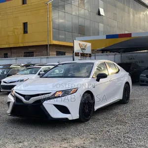 Toyota Camry 2019 White