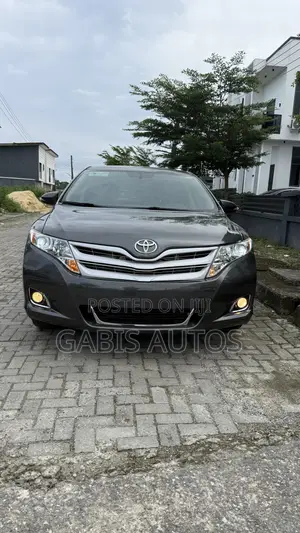 Toyota Venza LE 2013 Gray