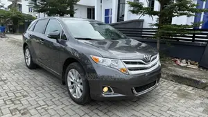 Toyota Venza LE 2013 Gray