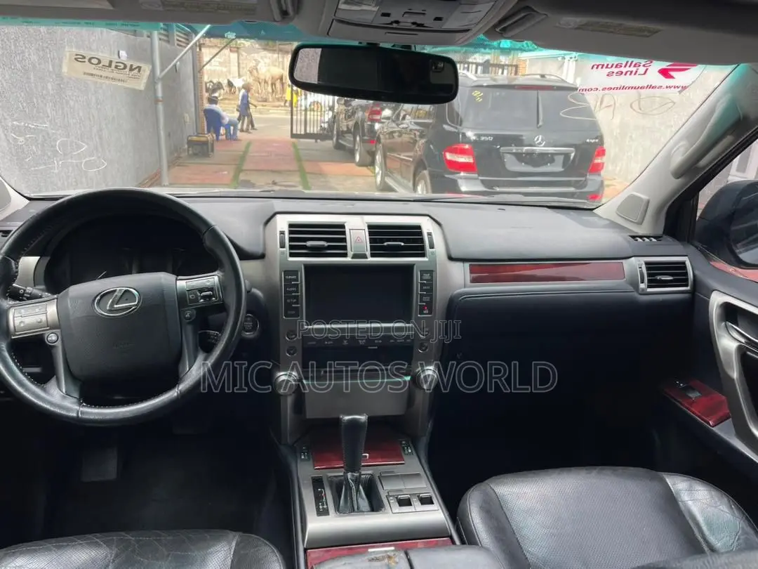 Lexus GX 2014 Silver