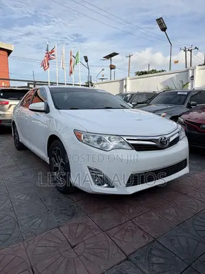 Toyota Camry LE 4dr Sedan (2.5L 4cyl 6A) 2014 White