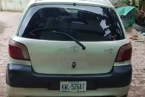 Toyota Yaris 1.4 2002 Green