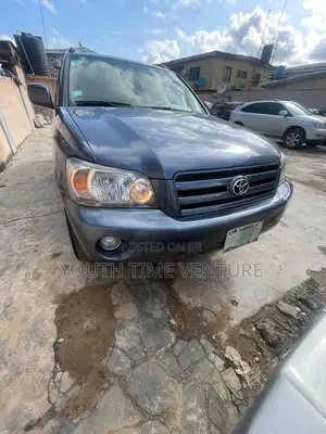 Toyota Highlander V6 2005 Blue