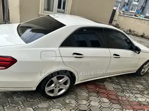 Mercedes-Benz E350 Base 4Matic Sedan AWD (3.5L 6cyl 7A) 2014 White