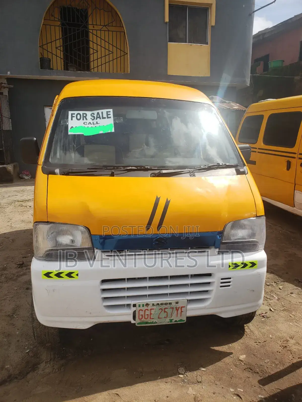 Suzuki Every 2000 Yellow