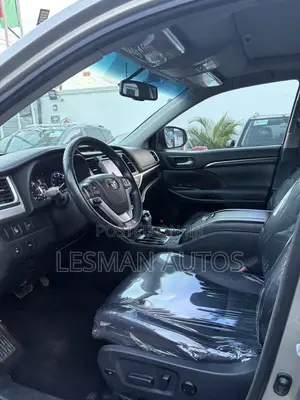 Toyota Highlander Limited Platinum 4dr SUV AWD (3.5L 6cyl 6A) 2015 Gold