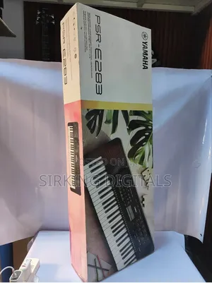 PSR-E283 Original Yamaha Keyboard With Original Adaptor