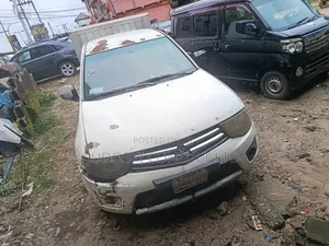 Mitsubishi L200 2010
