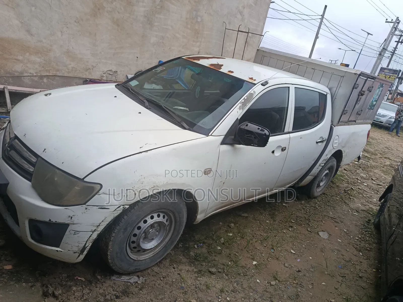 Mitsubishi L200 2010